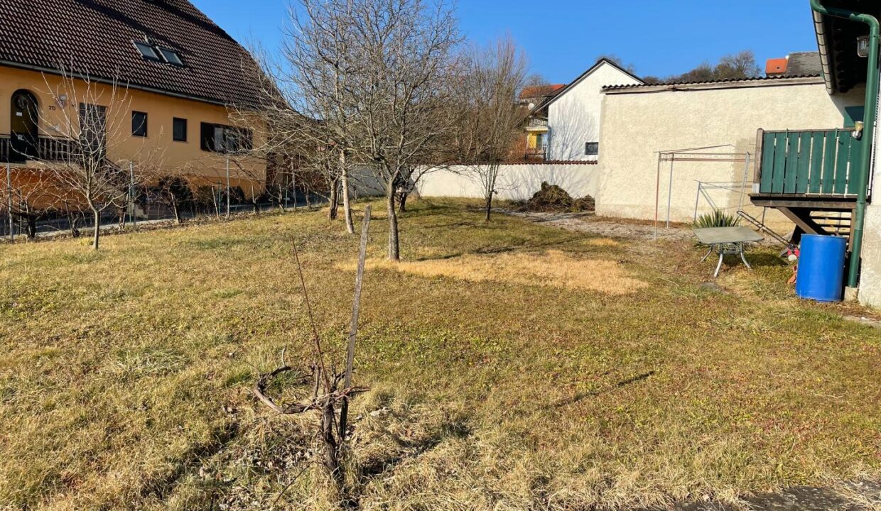Grundstück