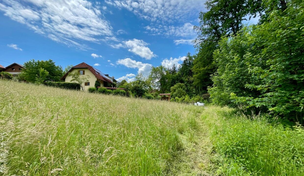 Grundstück