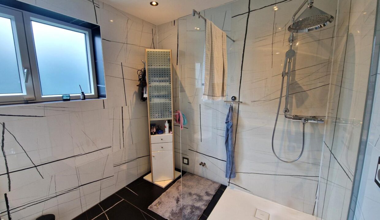 Badezimmer EG