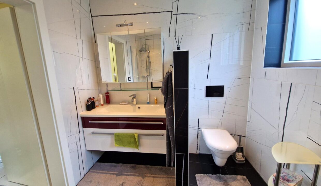 Badezimmer EG